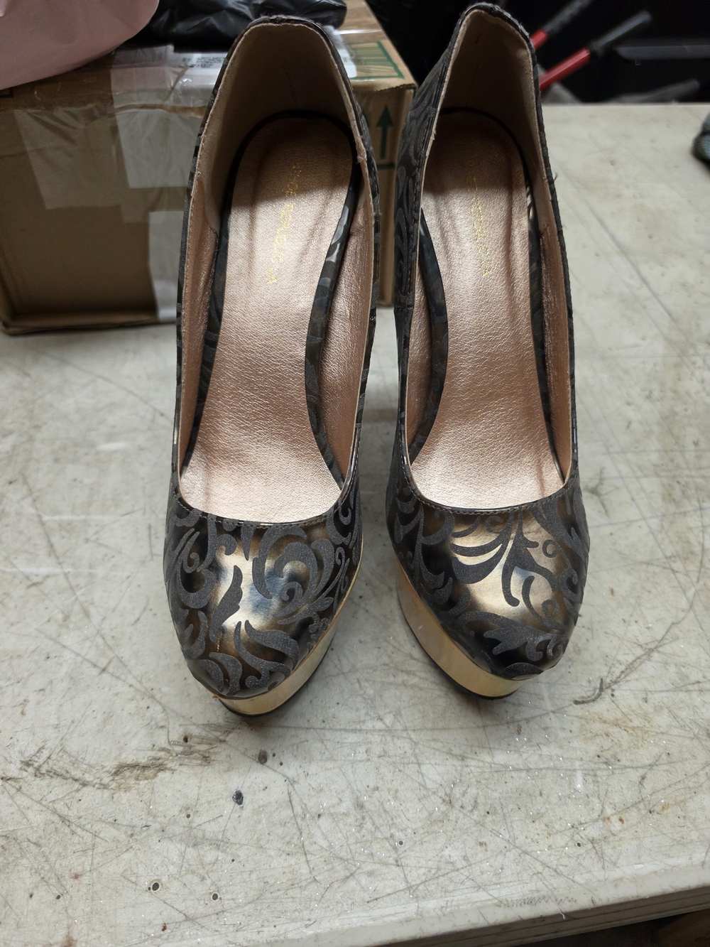 Shoe Republic LA Gold & Black Patterned Platform Pumps